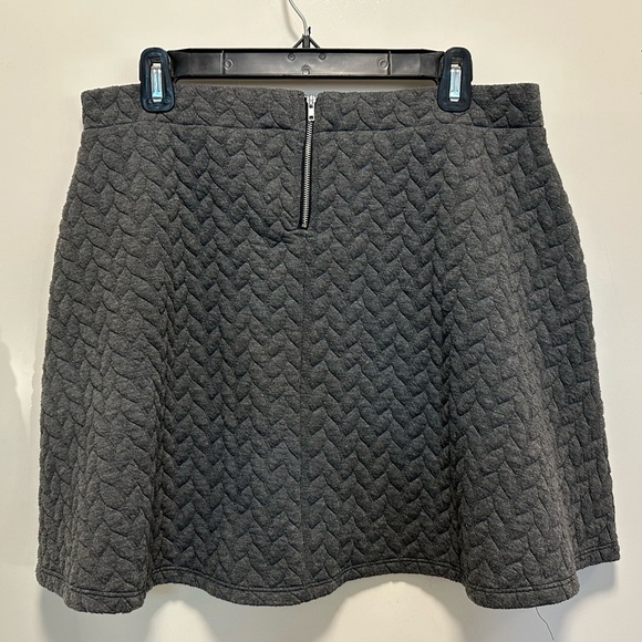 Vero Moda quilted grey skirt - Picture 2 of 3